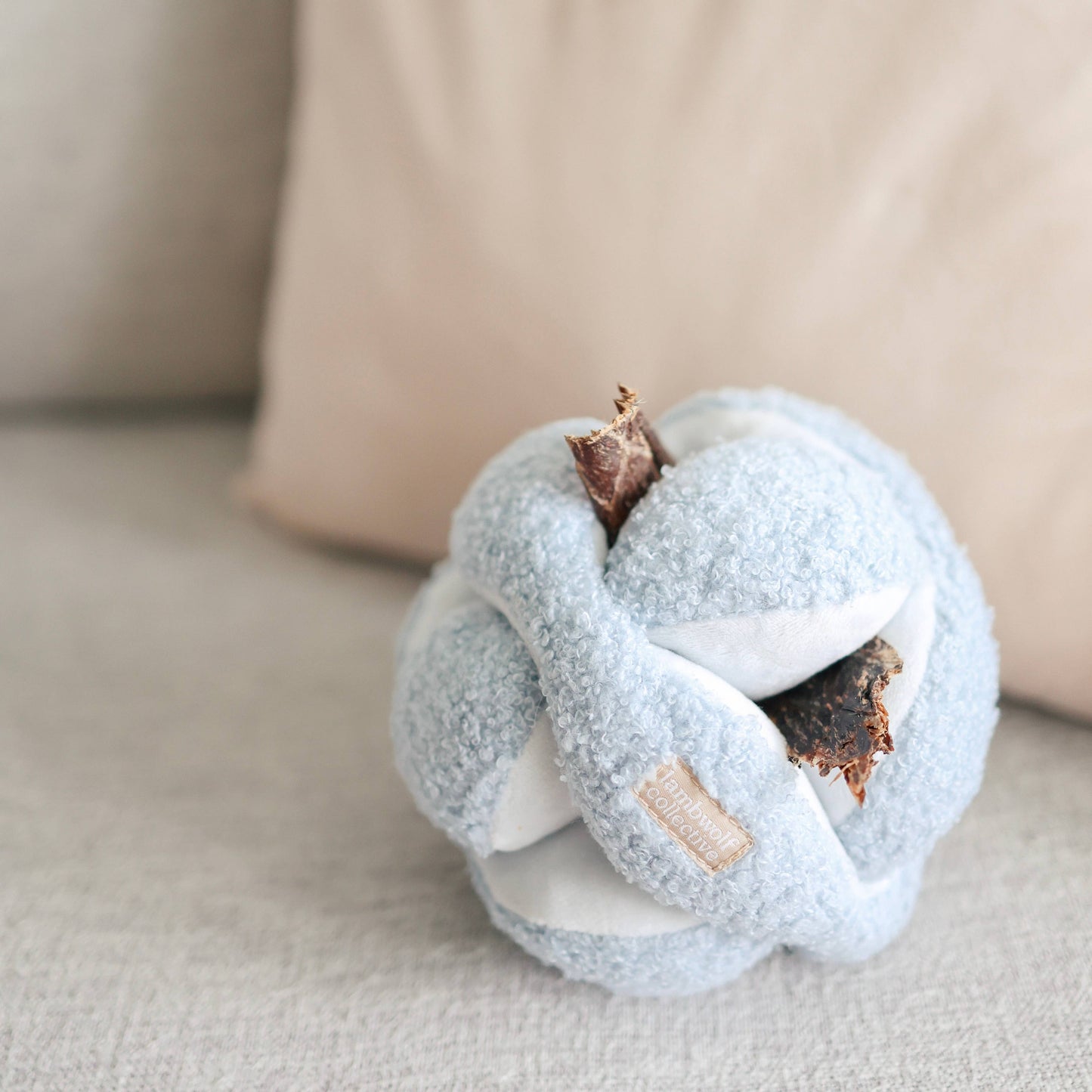 MONTI//ENRICHMENT DOG TOY
